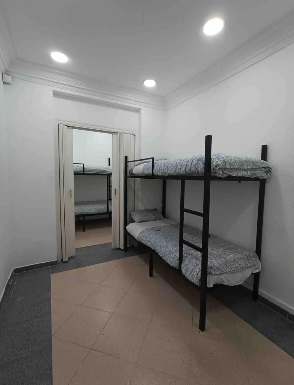 Parsa Booking Madri Exterior foto